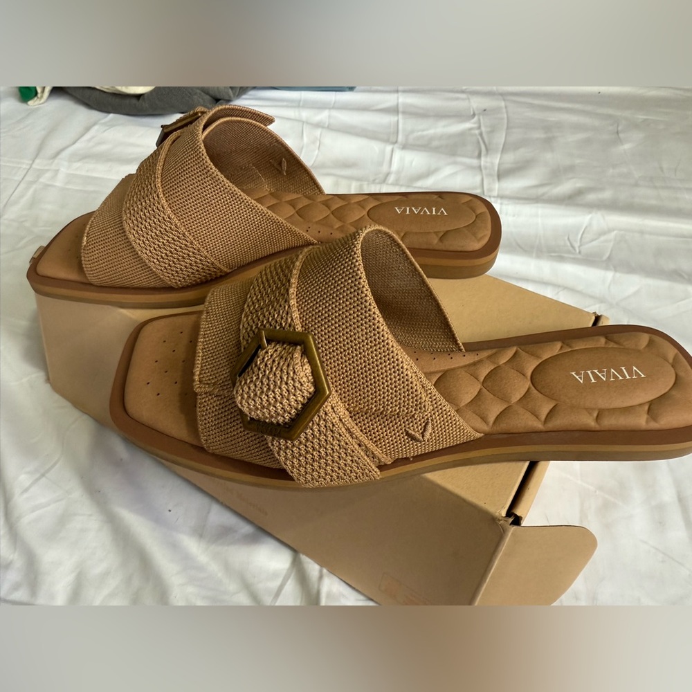 Vivaia 	 Pillow Top Slide Sandal (Micah Tan Women's Sandals - Picture 2 of 4